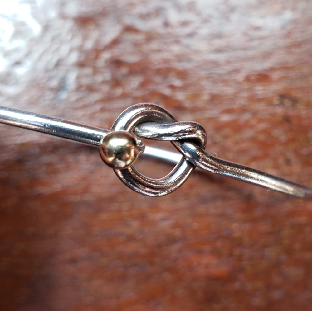 *SOLD* Tiffant & Co. Love Knot Bangle